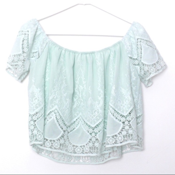 Lucy Paris Lace Off-Shoulder Crop Top in Mint/Pistachio. - Picture 4 of 6